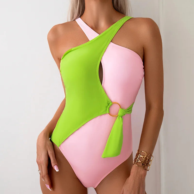 Traje de baño de una pieza con push-up | The Sophisticated Shoppers